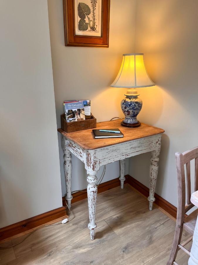 Campden Place - 2 Bed Home In Central Chipping Campden Luaran gambar